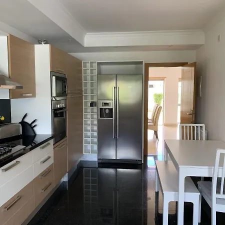 Holidays In Paradise In House With Garden, Estoril São Pedro do Estoril