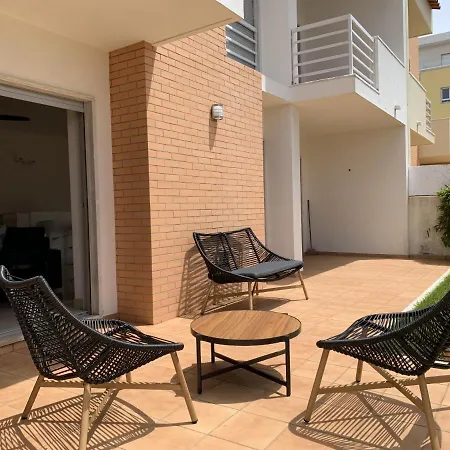 Casa de Férias Holidays In Paradise In House With Garden, Estoril São Pedro do Estoril