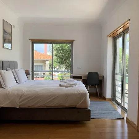 Holidays In Paradise In House With Garden, Estoril *