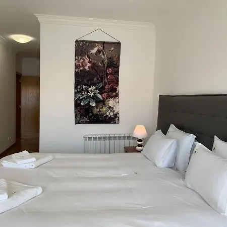 Holidays In Paradise In House With Garden, Estoril Casa de Férias *
